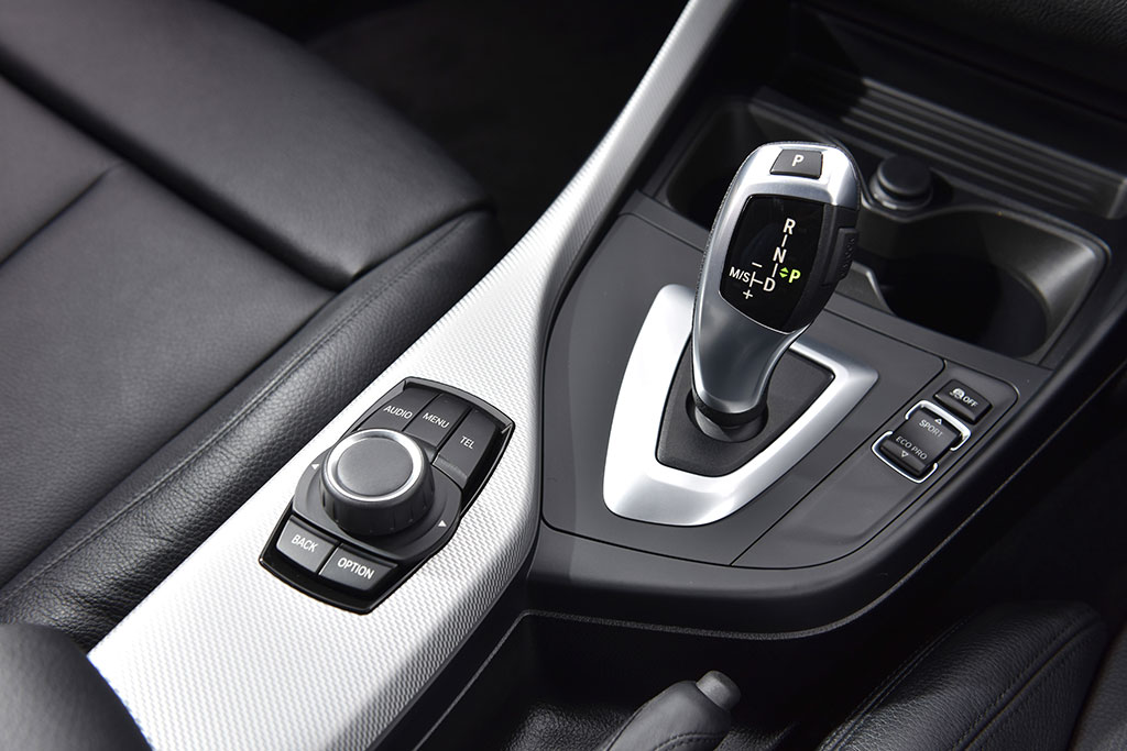 รูปภาพ บีเอ็มดับเบิลยู BMW Series 1 118i Sport ปี 2015