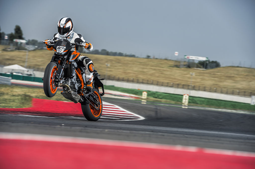 KTM 690 Duke R เคทีเอ็ม ปี 2016 : ภาพที่ 8