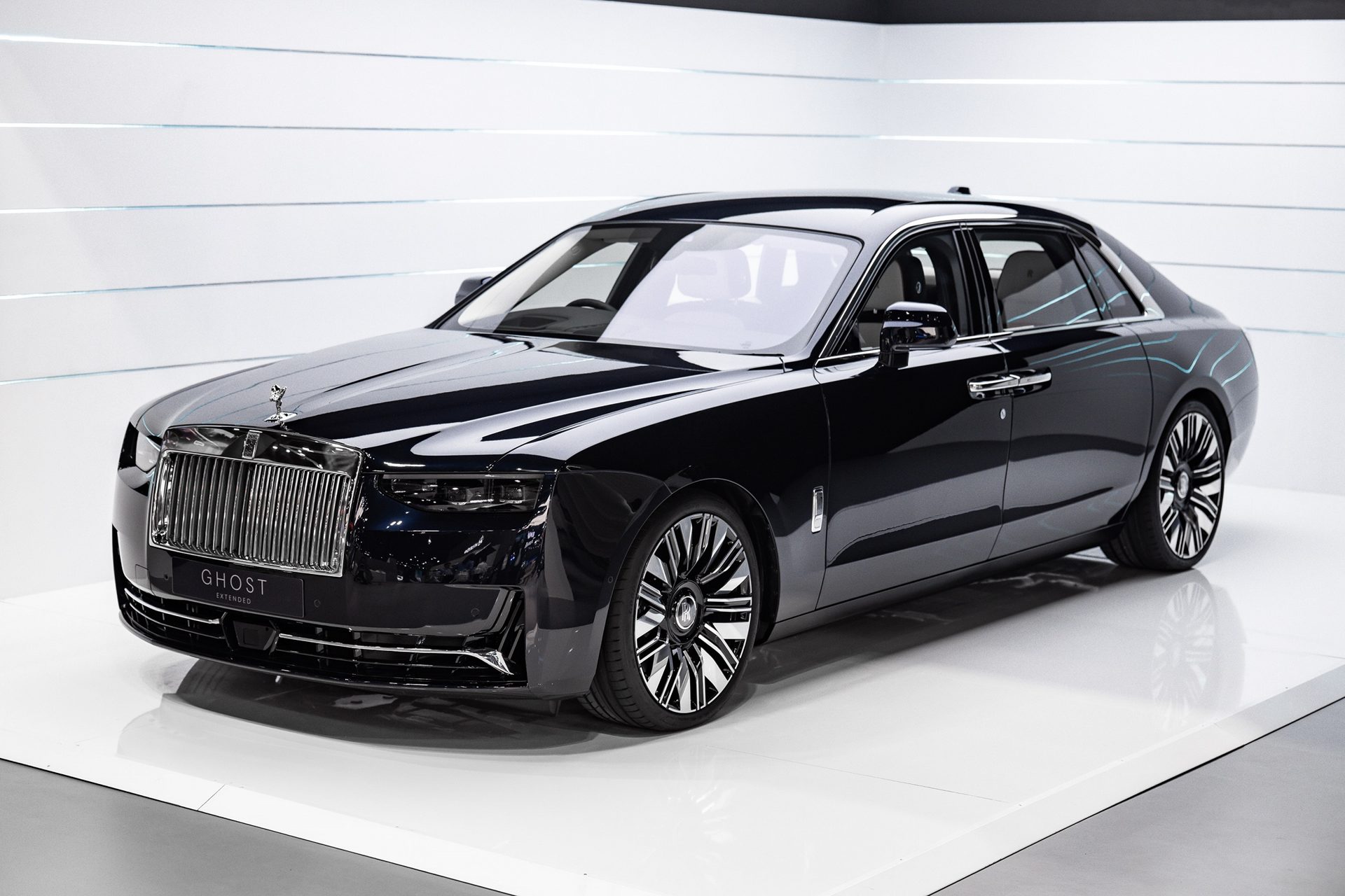 รูปภาพ โรลส์-รอยซ์ Rolls-Royce Ghost Series II Standard Wheel Base ปี 2025