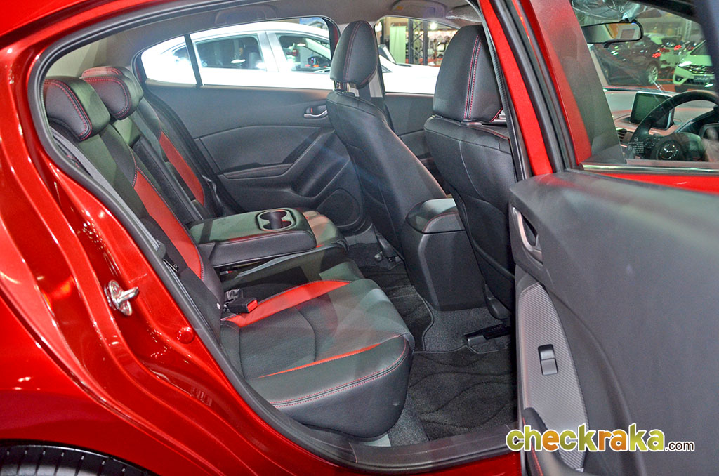 รูปภาพ มาสด้า Mazda 3 2.0 Sedan Racing Series ปี 2015