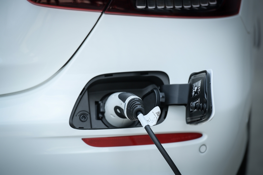 รูปภาพ เมอร์เซเดส-เบนซ์ Mercedes-benz E-Class E 300 e Avantgrade ปี 2021