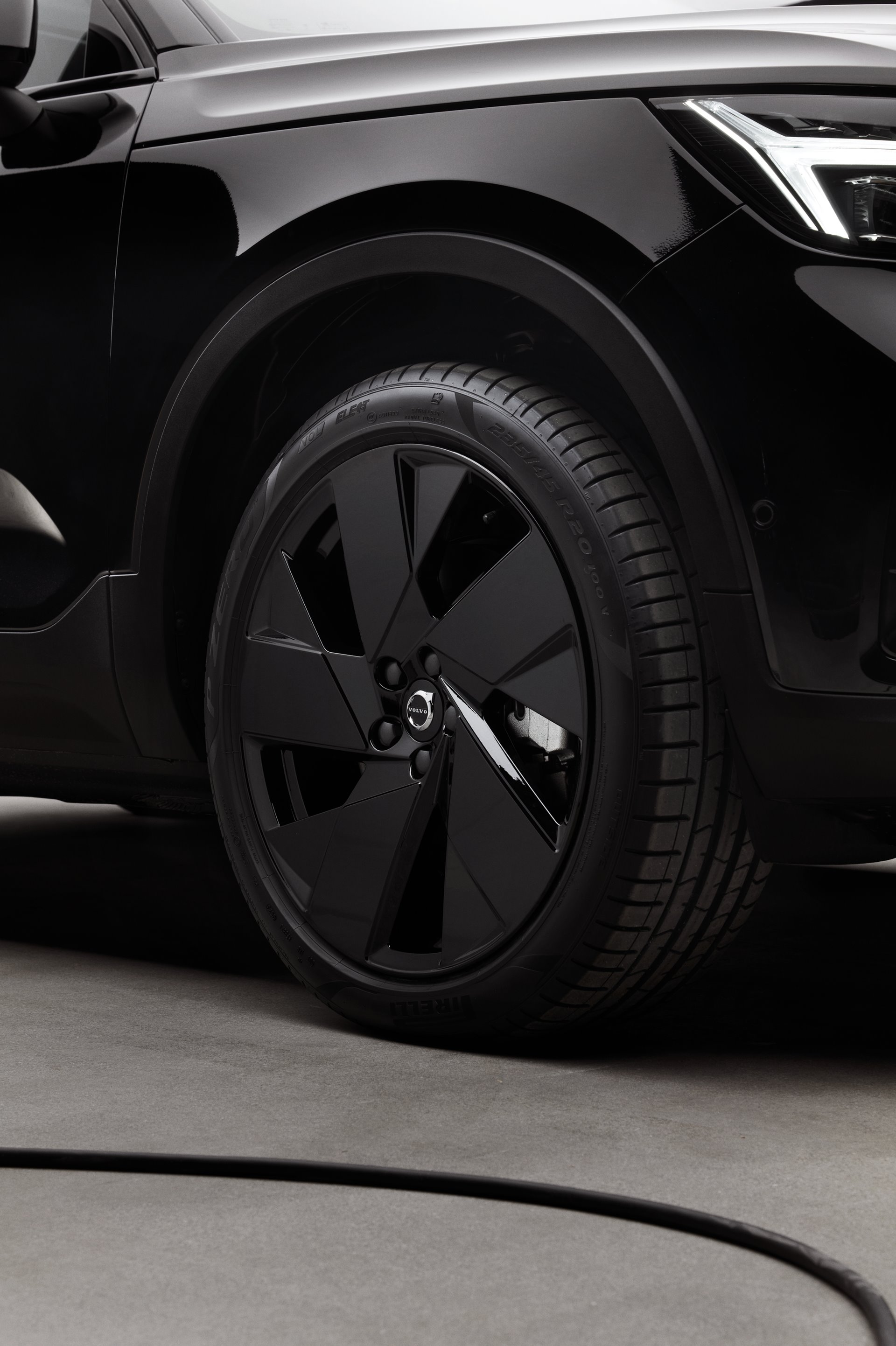 รูปภาพ วอลโว่ Volvo EX40 Ultra - Twin Motor Black Edition ปี 2024