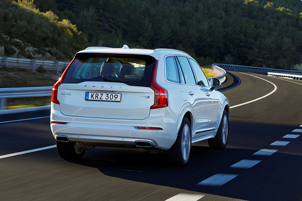 Volvo XC90 T8 Twin Engine Momentum วอลโว่ เอ็กซ์ซี 90 ปี 2017 : ภาพที่ 2