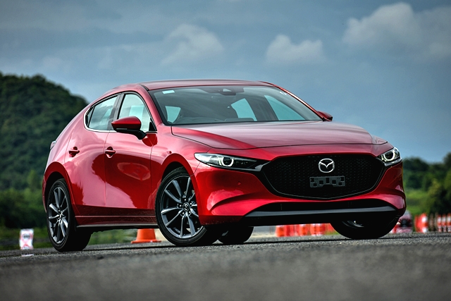 Mazda 3 2.0 SP FASTBACK 2019 มาสด้า ปี 2019 : ภาพที่ 2