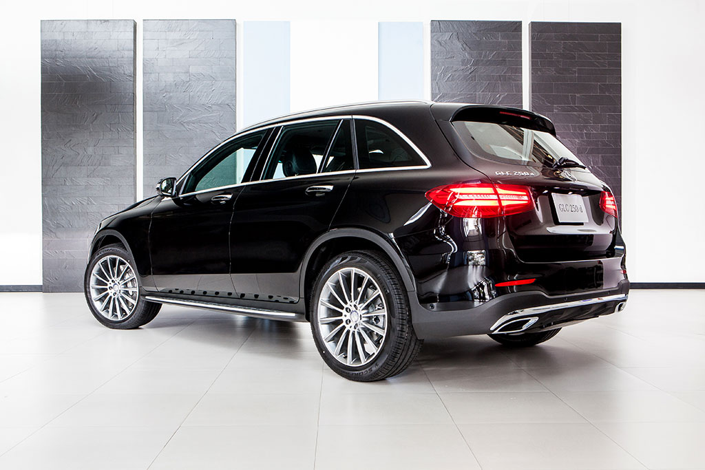 Mercedes-benz GLC-Class GLC 250 D 4Matic AMG Dynamic เมอร์เซเดส-เบนซ์ จีแอลซี ปี 2015 : ภาพที่ 3