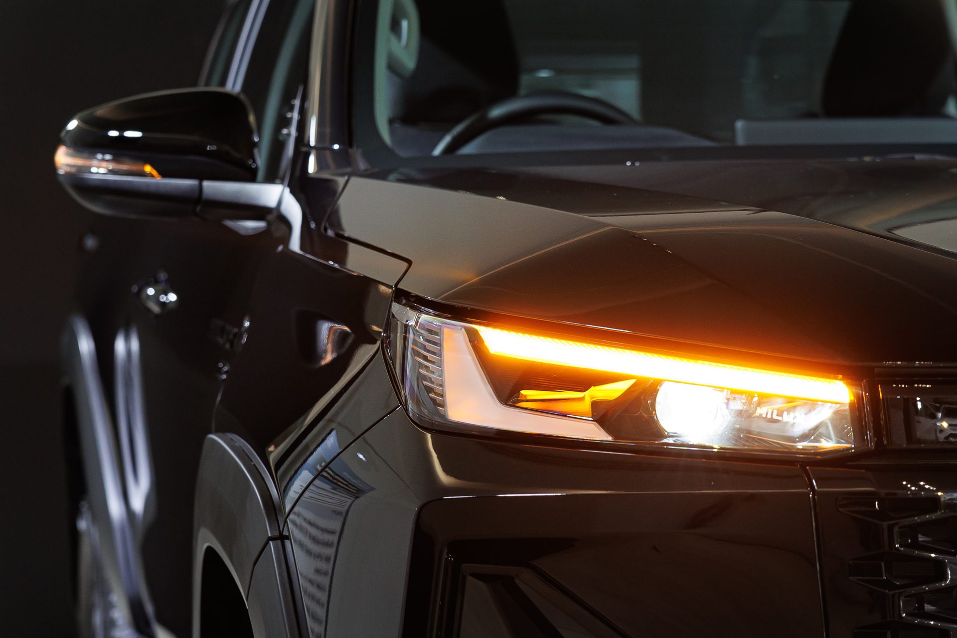 รูปภาพ โตโยต้า Toyota Hilux Travo Smart Cab Prerunner 2.8 Smart AT ปี 2025