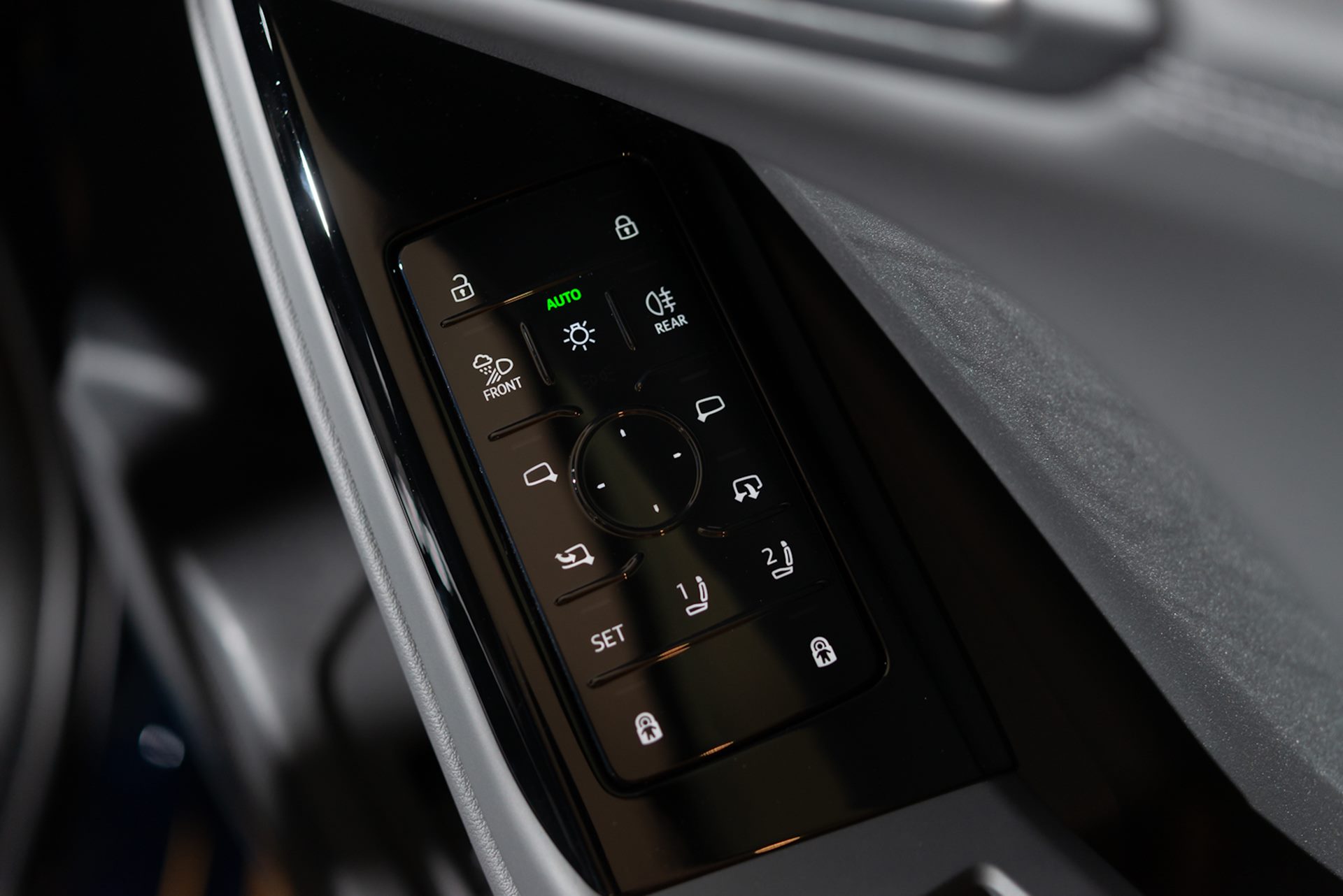 รูปภาพ อาวดี้ Audi Q6 e-tron Performance ปี 2024