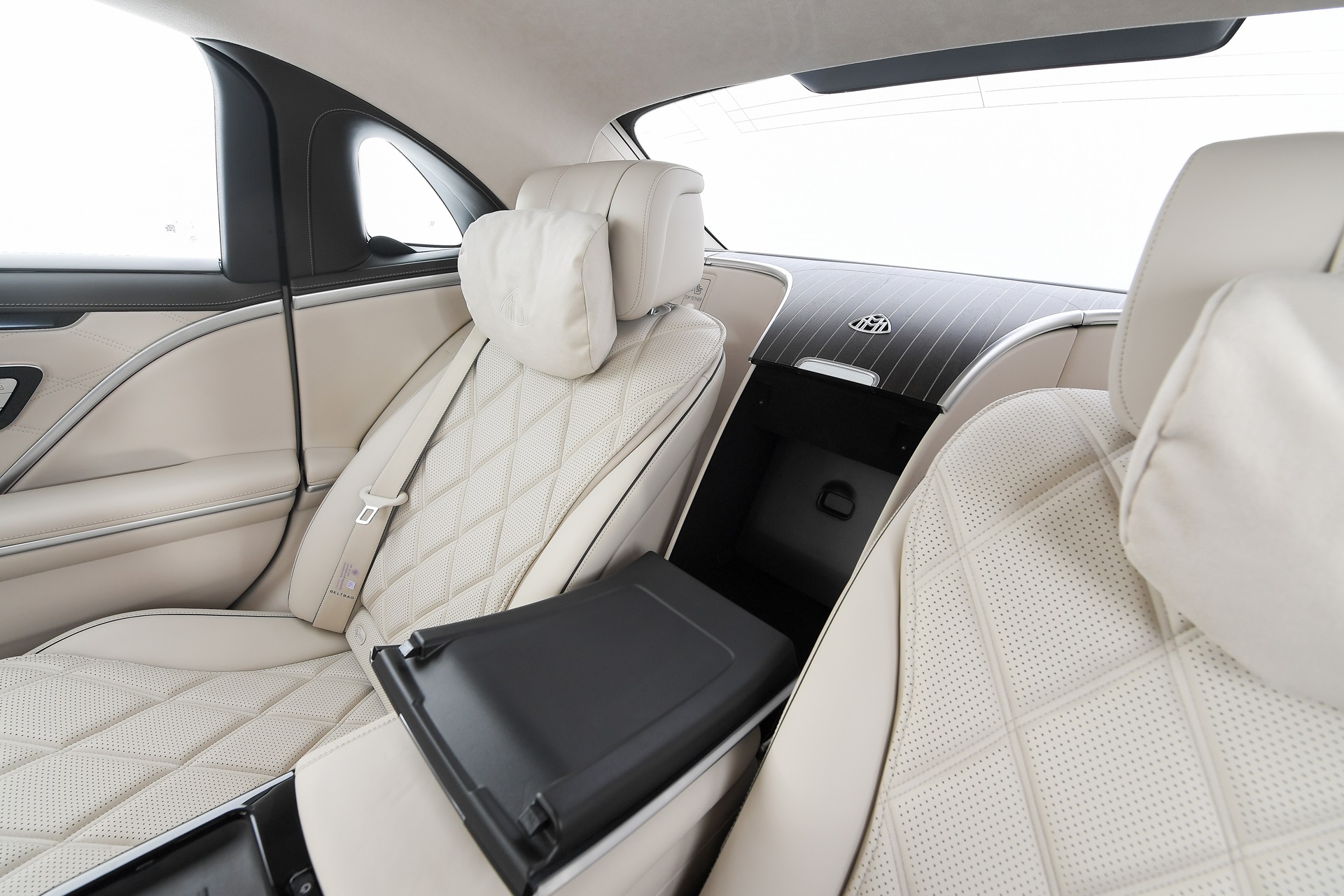 รูปภาพ เมอร์เซเดส-เบนซ์ Mercedes-benz Maybach S 580 e Premium ปี 2023