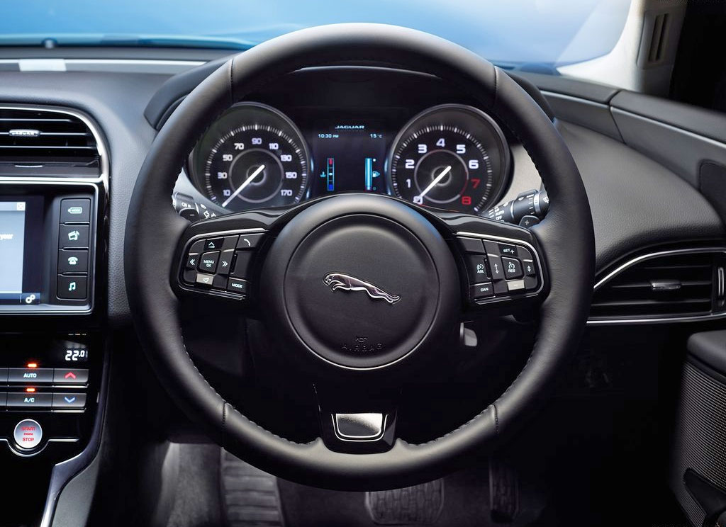 รูปภาพ จากัวร์ Jaguar XE 2.0 Portfolio ปี 2015