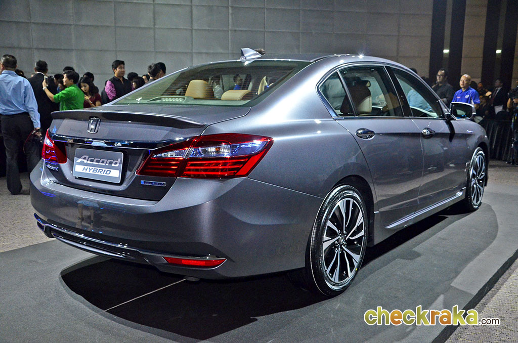 Honda Accord Hybrid 2.0 Tech ฮอนด้า แอคคอร์ด ไฮบริด ปี 2016 : ภาพที่ 10