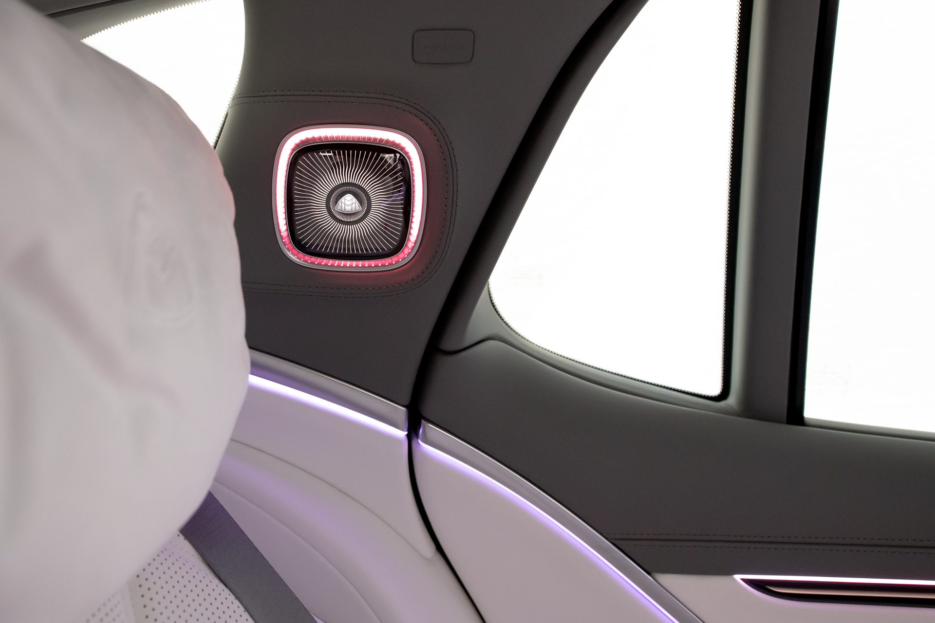 รูปภาพ เมอร์เซเดส-เบนซ์ Mercedes-benz Maybach EQS 680 SUV ปี 2024