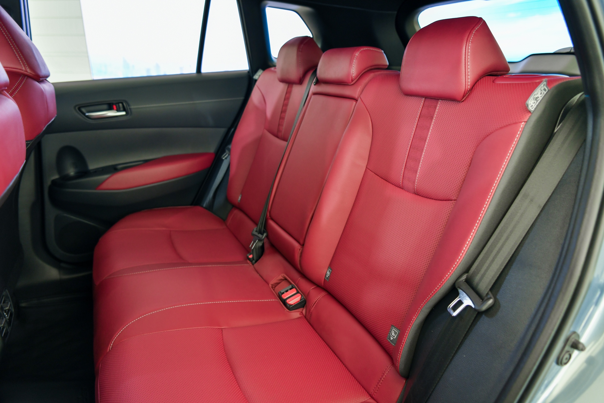 รูปภาพ โตโยต้า Toyota Corolla Cross HEV Premium ปี 2024