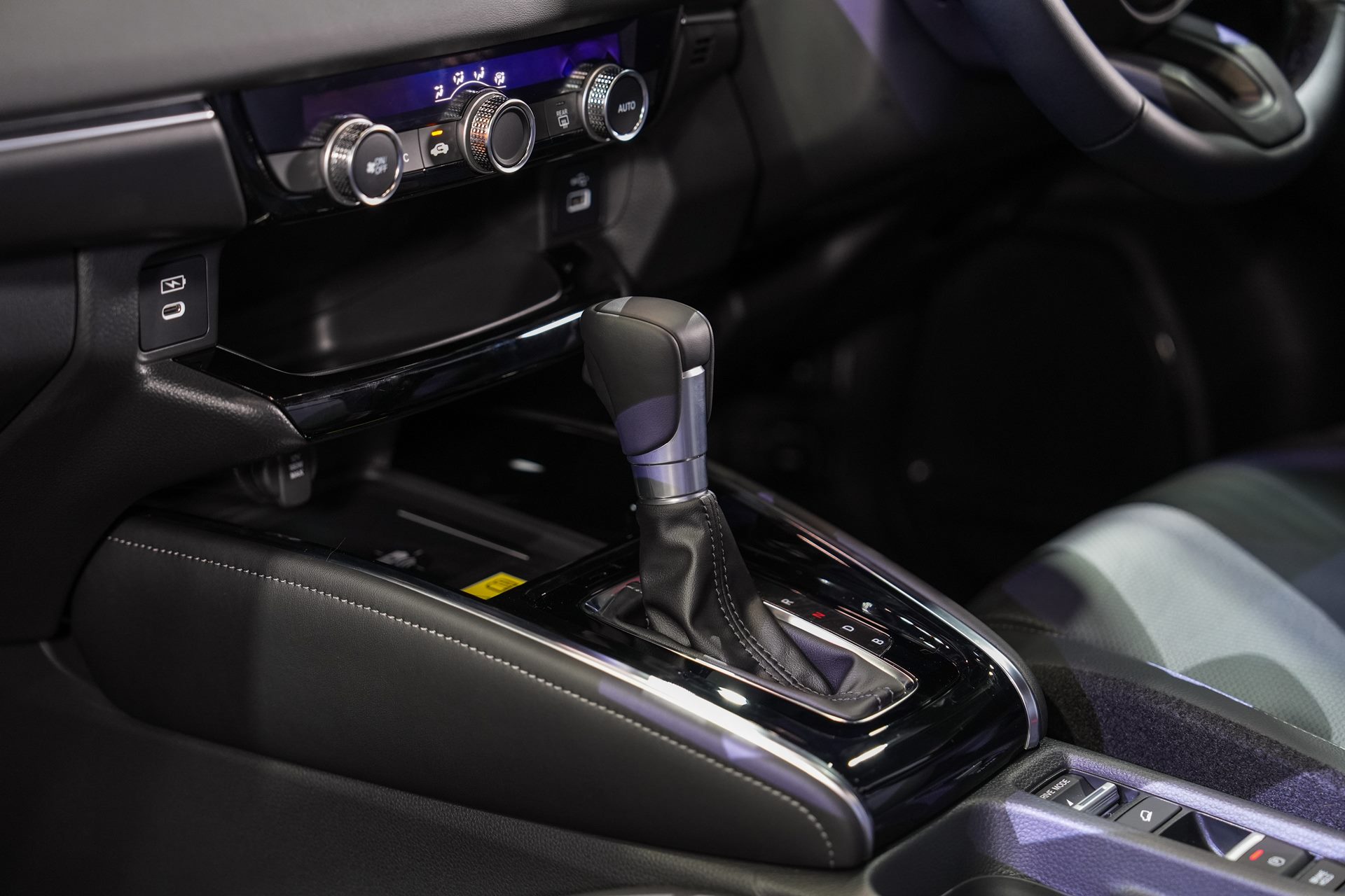 รูปภาพ ฮอนด้า Honda HR-V e:HEV EL ปี 2024