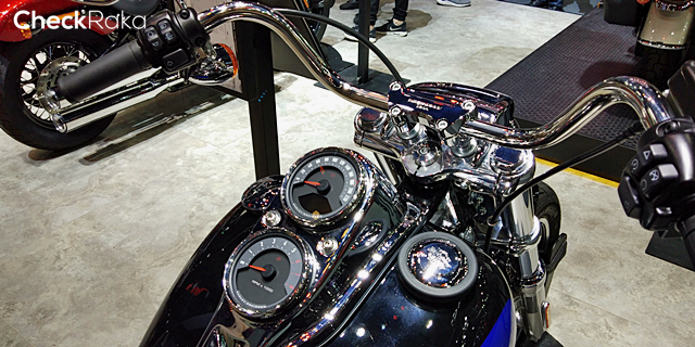รูปภาพ ฮาร์ลีย์-เดวิดสัน Harley-Davidson Softail Low Rider ปี 2017