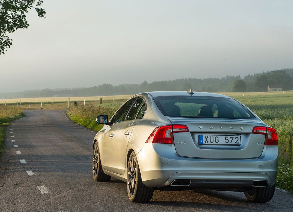 Volvo S60 D4 วอลโว่ เอส60 ปี 2016 : ภาพที่ 3