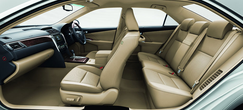 Toyota Camry Hybrid 2.5 HV CD โตโยต้า แคมรี่ไฮบริด ปี 2012 : ภาพที่ 12