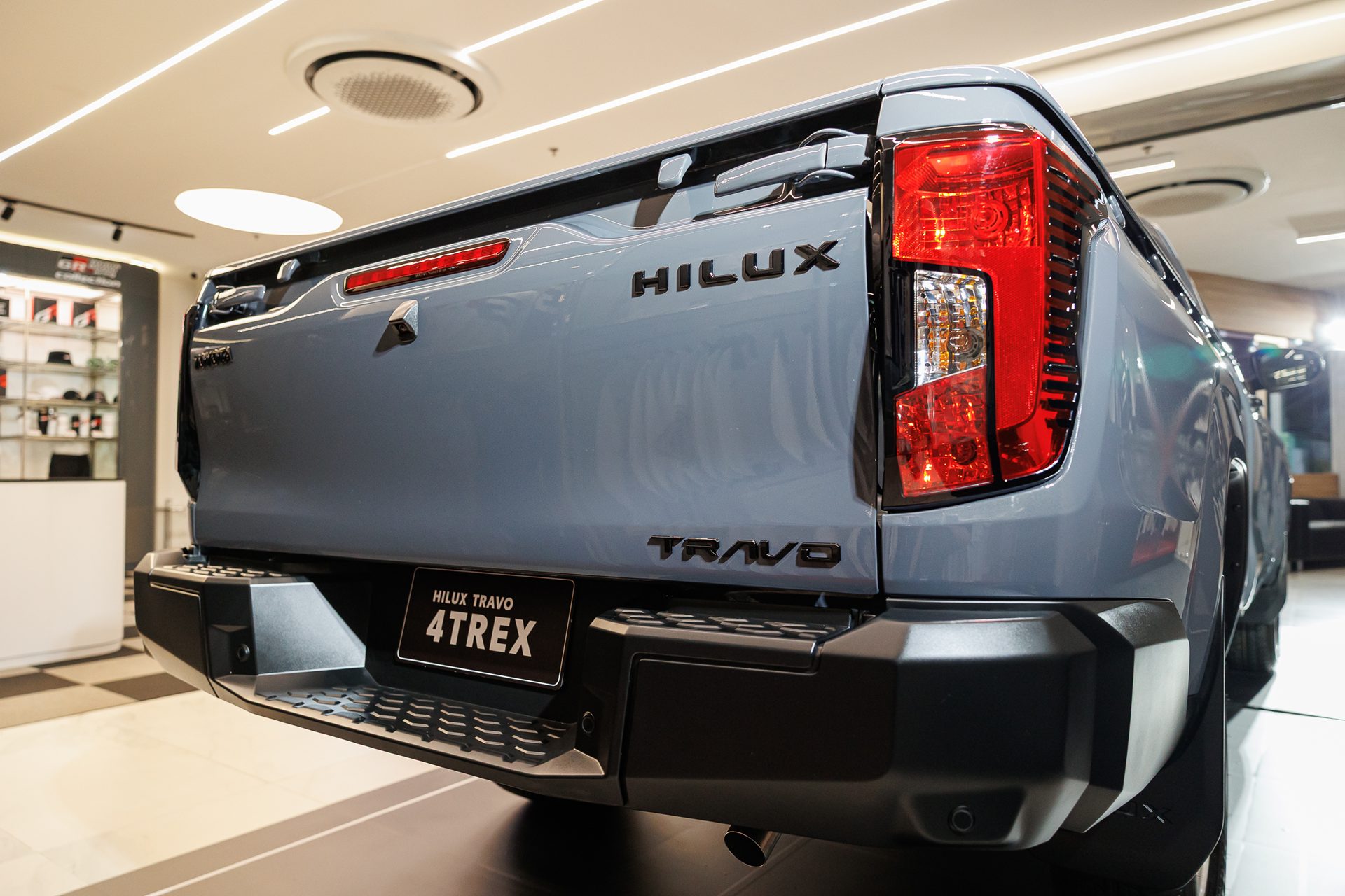 รูปภาพ โตโยต้า Toyota Hilux Travo Standard Cab 4TREX 2.8 MT ปี 2025