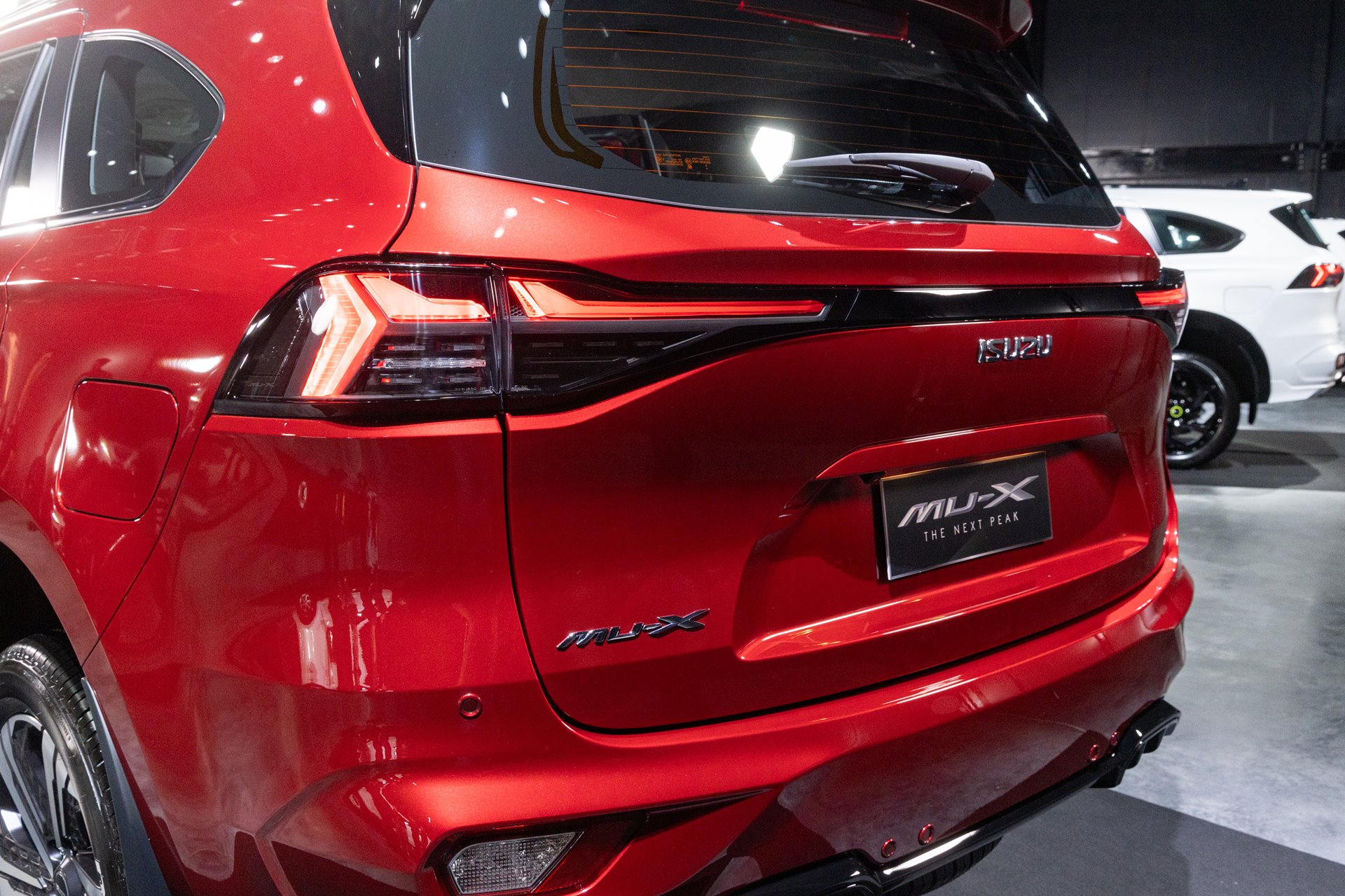 รูปภาพ อีซูซุ Isuzu MU-X 4x2 3.0 Ultimate A/T ปี 2024