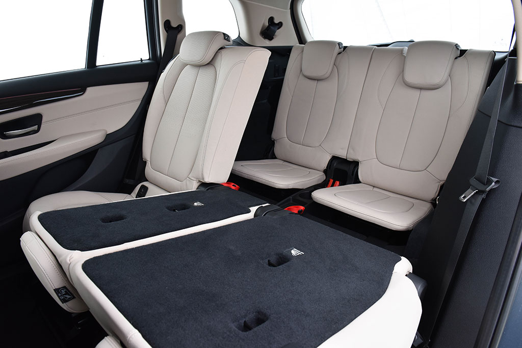 รูปภาพ บีเอ็มดับเบิลยู BMW Series 2 218i Gran Tourer Luxury ปี 2015