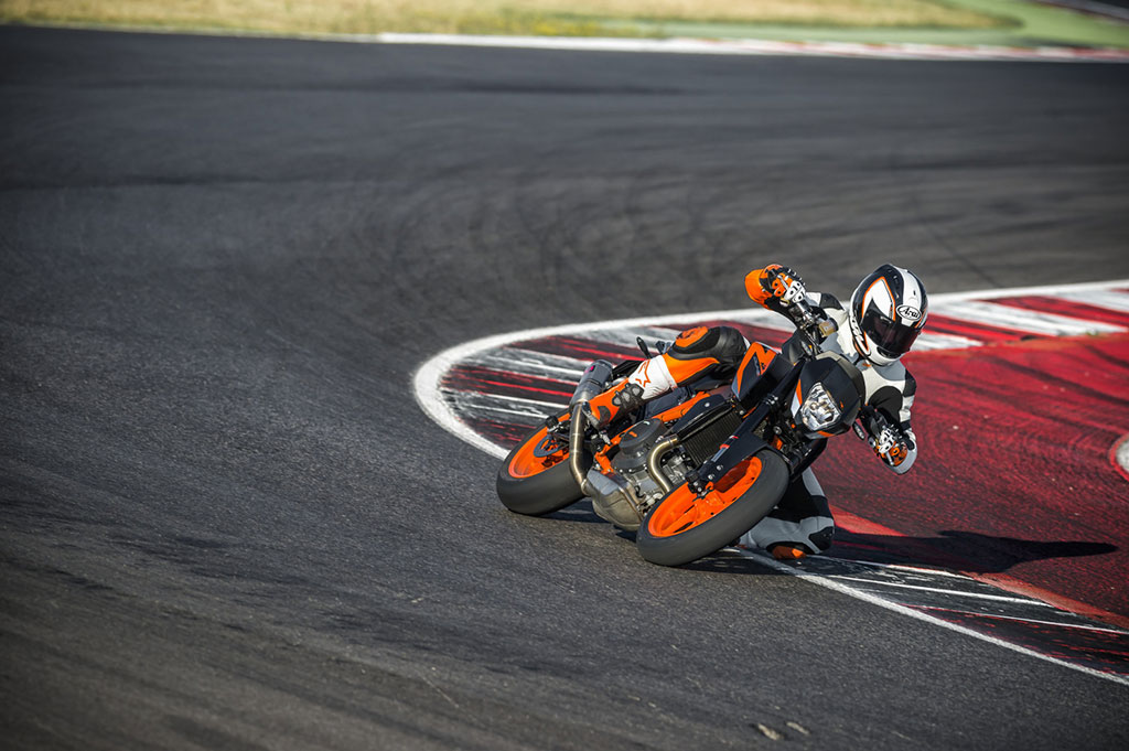 KTM 690 Duke R เคทีเอ็ม ปี 2016 : ภาพที่ 4