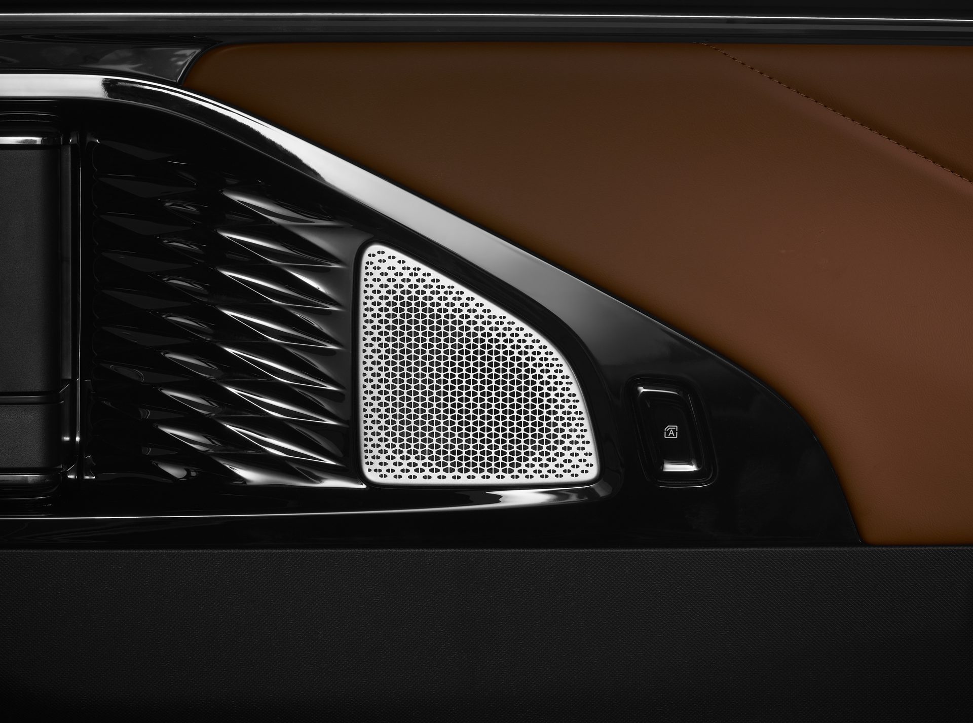 รูปภาพ Aion GAC M8 PHEV Standard ปี 2025