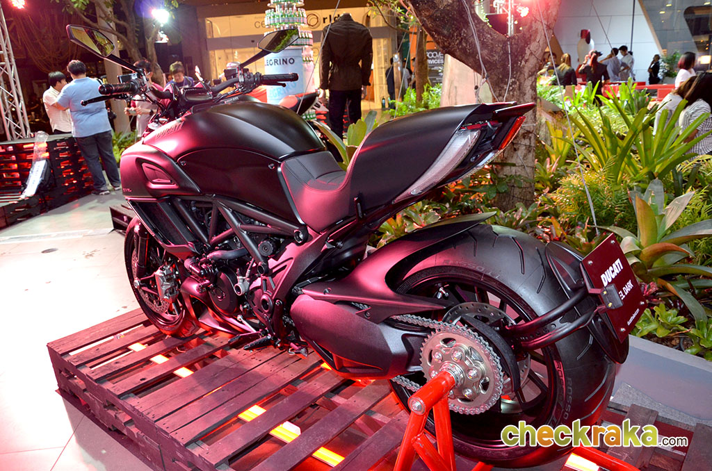 รูปภาพ ดูคาติ Ducati Diavel Dark ปี 2014