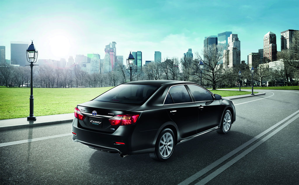Toyota Camry Hybrid 2.5 HV CD โตโยต้า แคมรี่ไฮบริด ปี 2012 : ภาพที่ 6