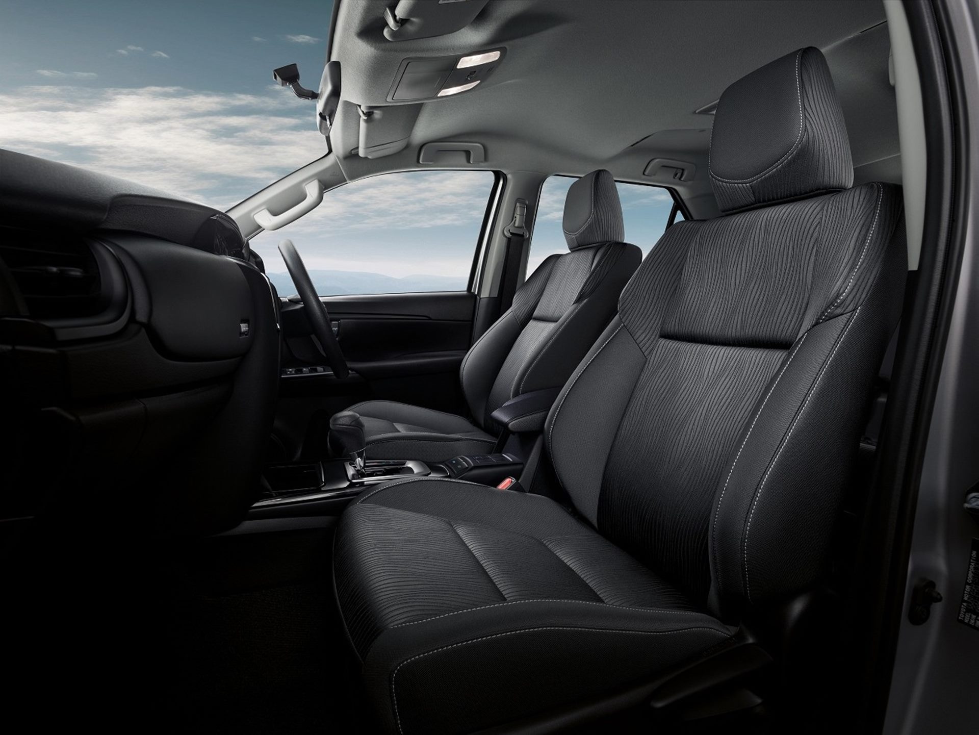 รูปภาพ โตโยต้า Toyota Fortuner 2.4 Leader S AT ปี 2024