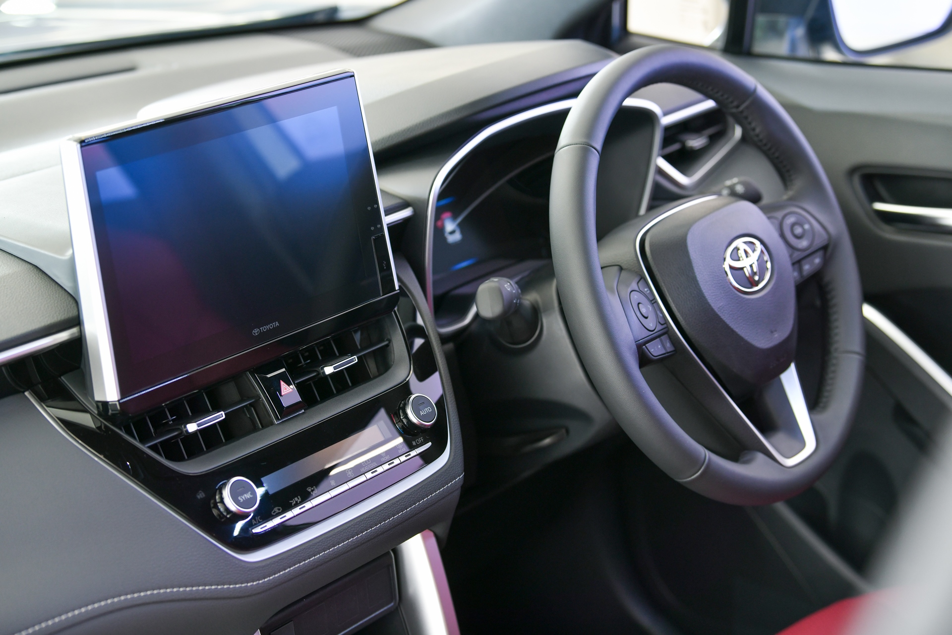 รูปภาพ โตโยต้า Toyota Corolla Cross HEV Premium ปี 2024