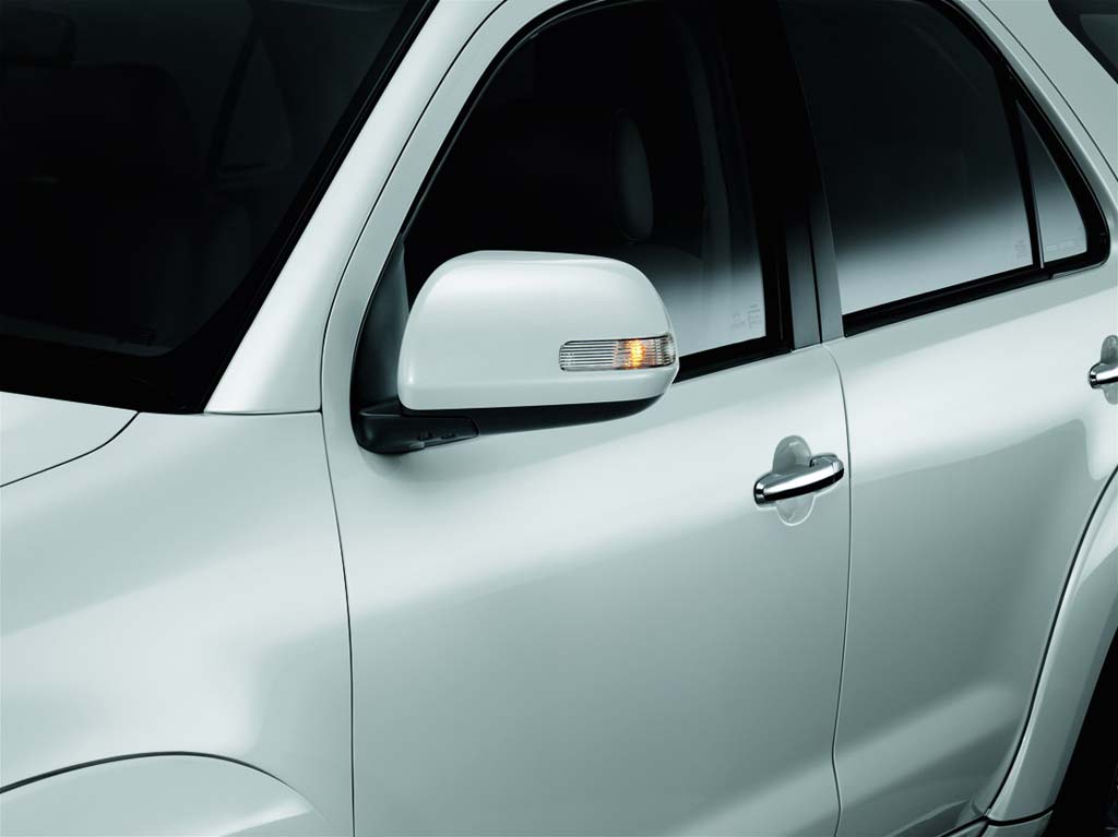 รูปภาพ โตโยต้า Toyota Fortuner 2.5 G M/T ปี 2011