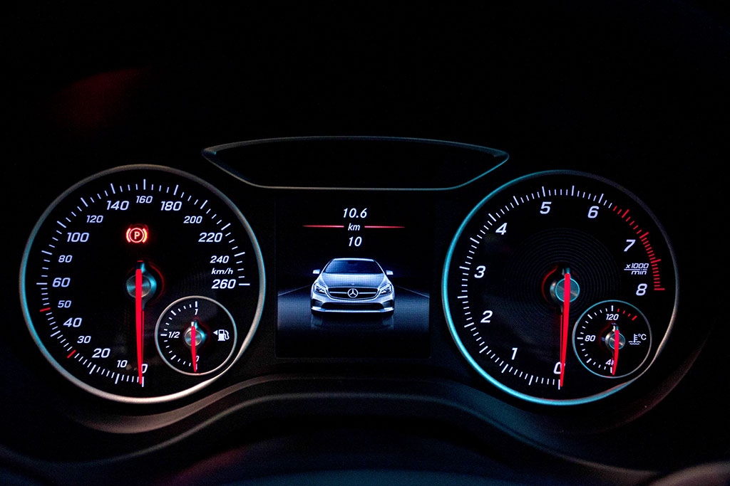 รูปภาพ เมอร์เซเดส-เบนซ์ Mercedes-benz A-Class A 180 Urban ปี 2015