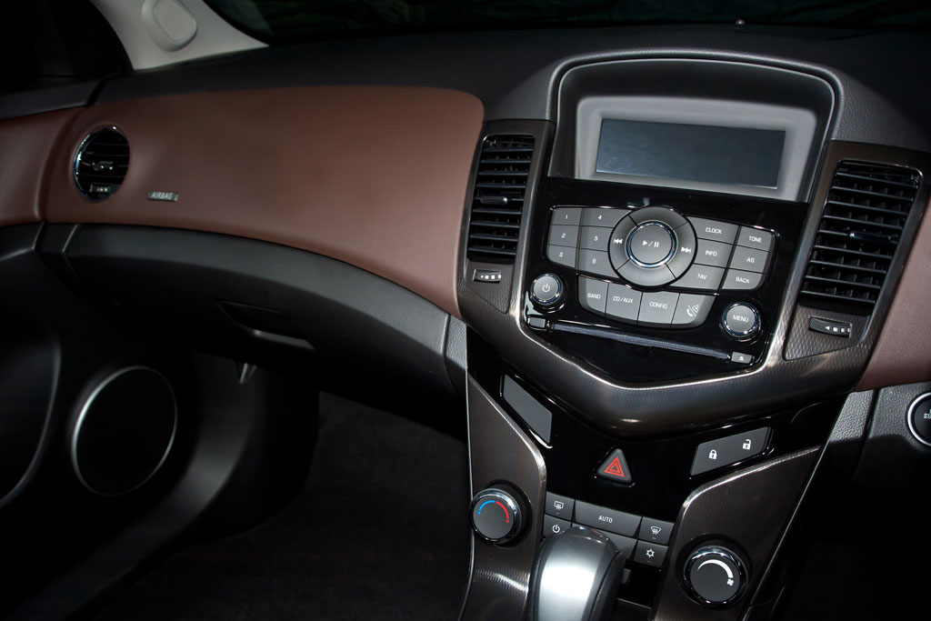 Chevrolet Cruze 1.8 LS AT เชฟโรเลต ครูซ ปี 2013 : ภาพที่ 5