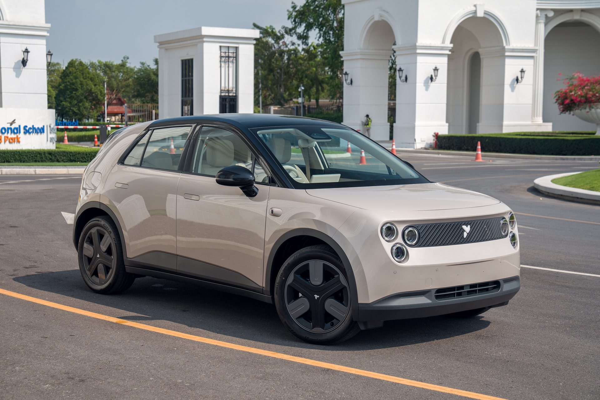 รูปภาพ ไฟเออร์ฟลาย Firefly 400 Standard ปี 2026