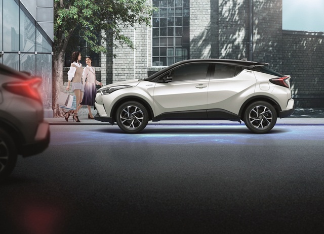 Toyota C-HR HV HI โตโยต้า ซี-เอชอาร์ ปี 2019 : ภาพที่ 11