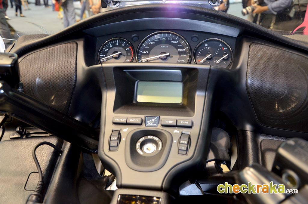 Honda Goldwing GL 1800F ฮอนด้า โกล์ดวิง ปี 2014 : ภาพที่ 14