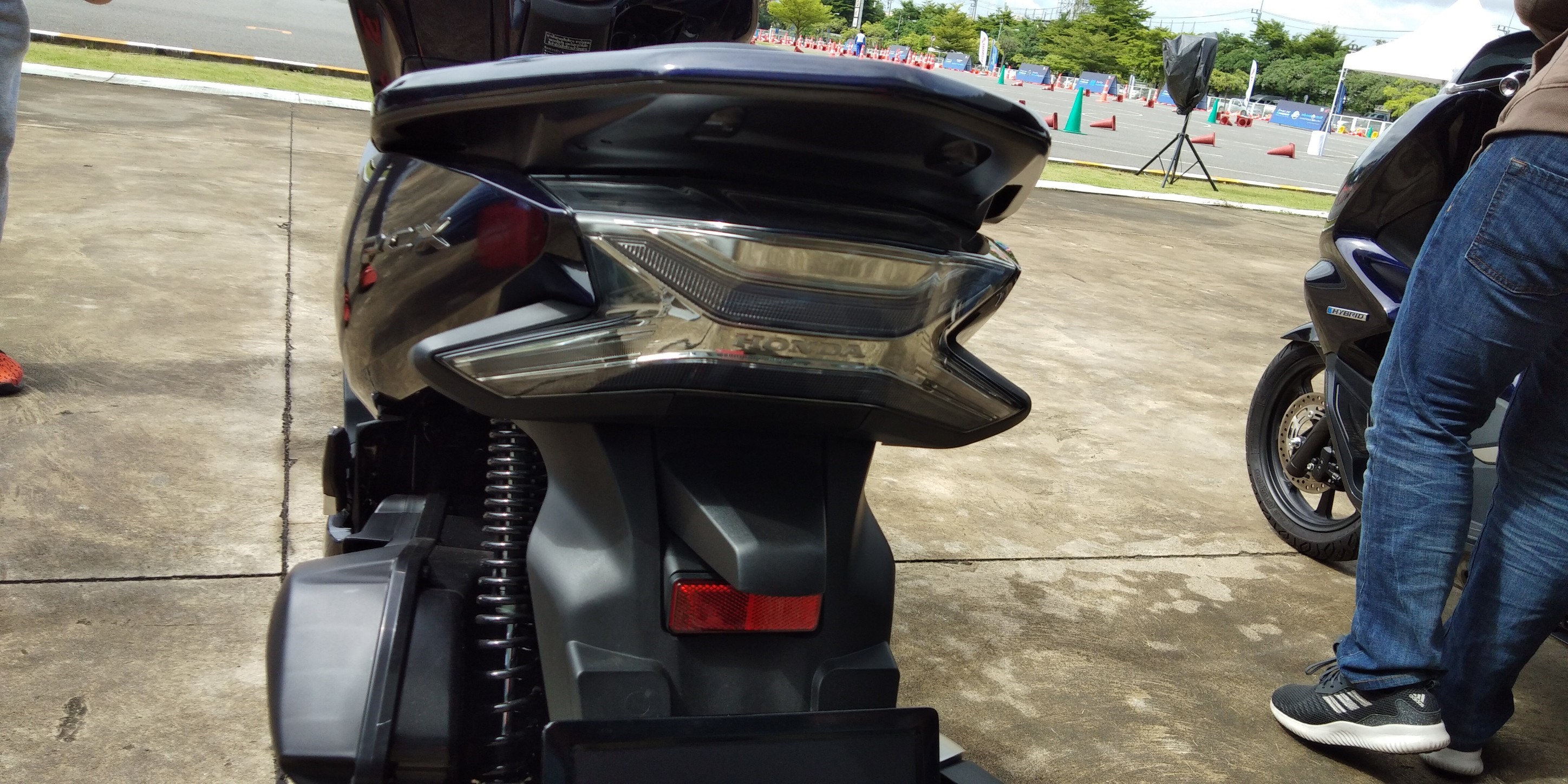 Honda PCX Hybrid ฮอนด้า พีซีเอ็กซ์ ปี 2018 : ภาพที่ 11