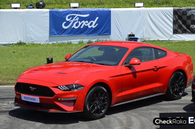 Ford Mustang 2.3L EcoBoost Coupe Performance Pack ฟอร์ด ปี 2018 : ภาพที่ 1