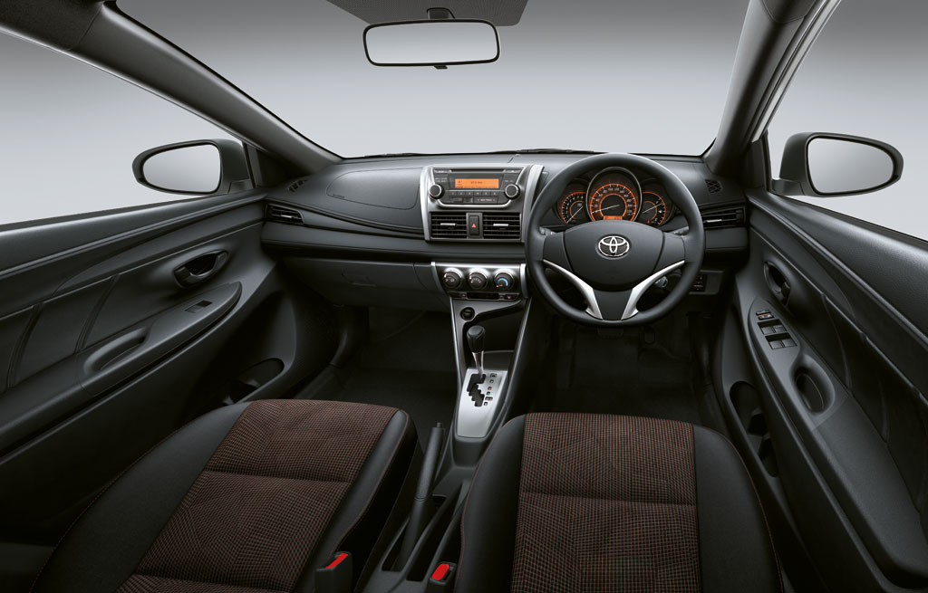 รูปภาพ โตโยต้า Toyota Yaris 1.2 E ปี 2013