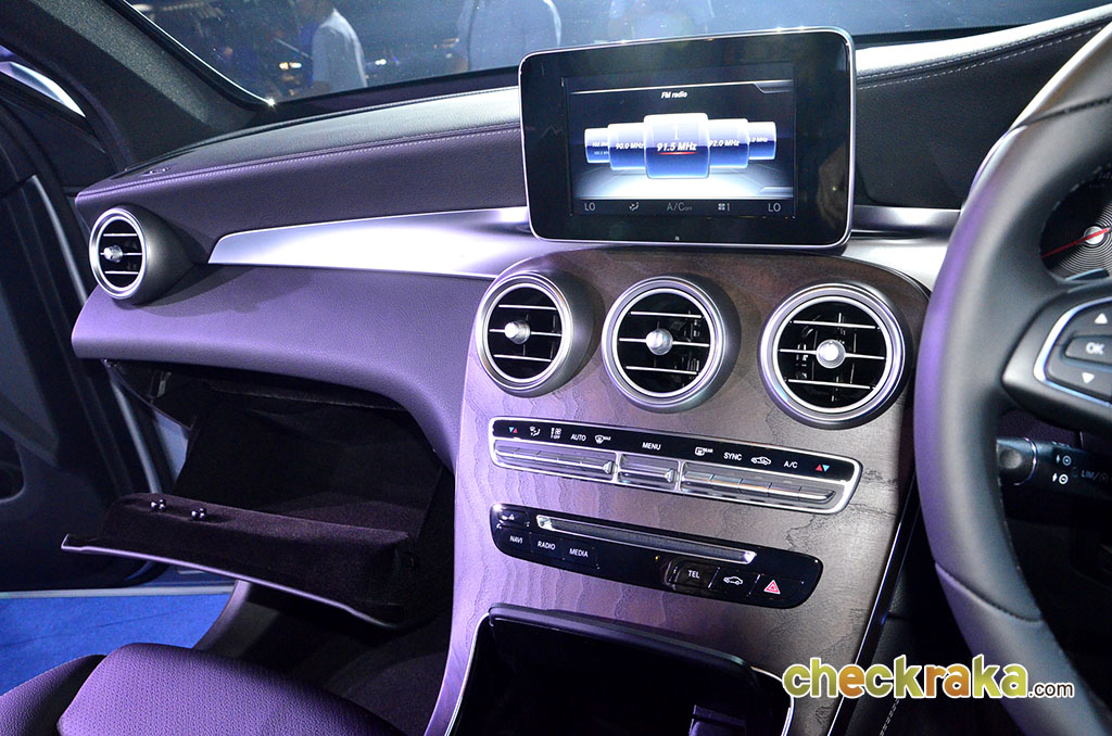 รูปภาพ เมอร์เซเดส-เบนซ์ Mercedes-benz GLC-Class GLC 250 D 4Matic Off-Road ปี 2015