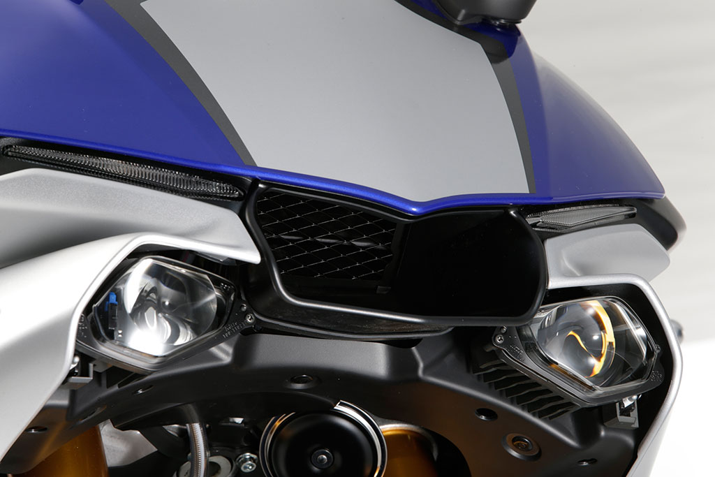 Yamaha YZF-R1 Standard ยามาฮ่า วายแซดเอฟ-อาร์1 ปี 2015 : ภาพที่ 8