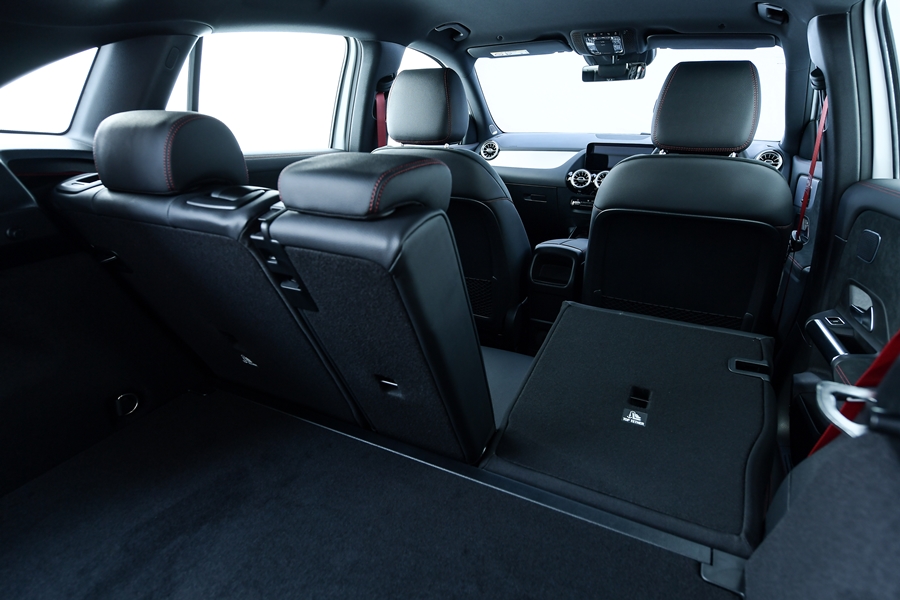 รูปภาพ เมอร์เซเดส-เบนซ์ Mercedes-benz AMG GLA 35 4MATIC ปี 2021