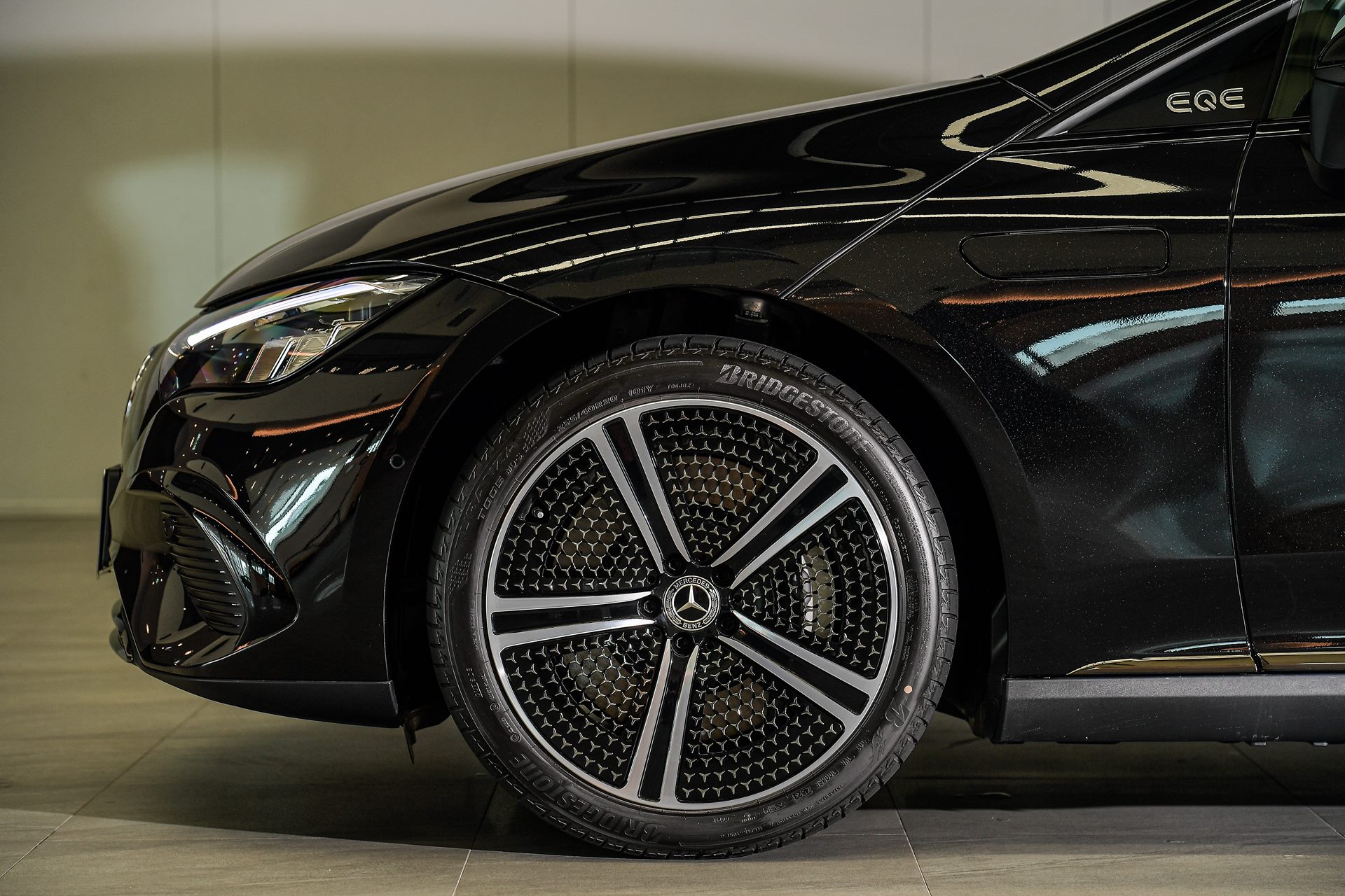 รูปภาพ เมอร์เซเดส-เบนซ์ Mercedes-benz EQ EQE 300 ปี 2024