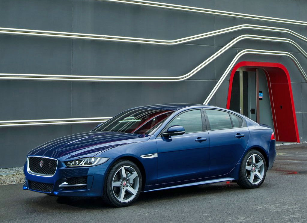 Jaguar XE 2.0 GTDI R-Sport จากัวร์ เอ็กซ์อี ปี 2015 : ภาพที่ 1