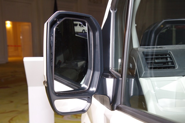 รูปภาพ โตโยต้า Toyota Commuter 2.8 AT ปี 2019