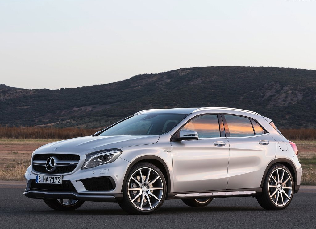 Mercedes-benz GLA-Class GLA 45 AMG 4Matic เมอร์เซเดส-เบนซ์ จีแอลเอ-คลาส ปี 2016 : ภาพที่ 2