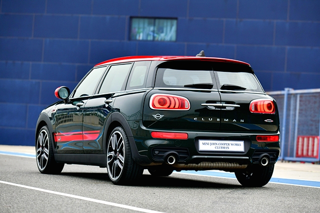 Mini John Cooper Works CLUBMAN มินิ จอห์น คูเปอร์ เวิร์กส์ ปี 2021 : ภาพที่ 1