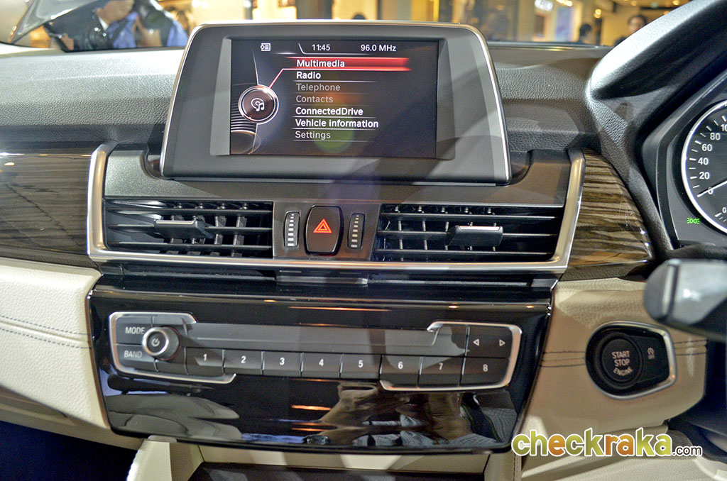 รูปภาพ บีเอ็มดับเบิลยู BMW Series 2 218i Gran Tourer Luxury ปี 2015