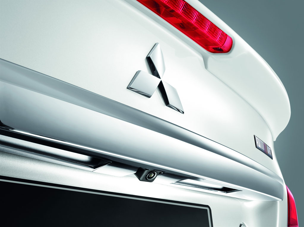 รูปภาพ มิตซูบิชิ Mitsubishi Attrage GLS Ltd. Ralliart Edition ปี 2013