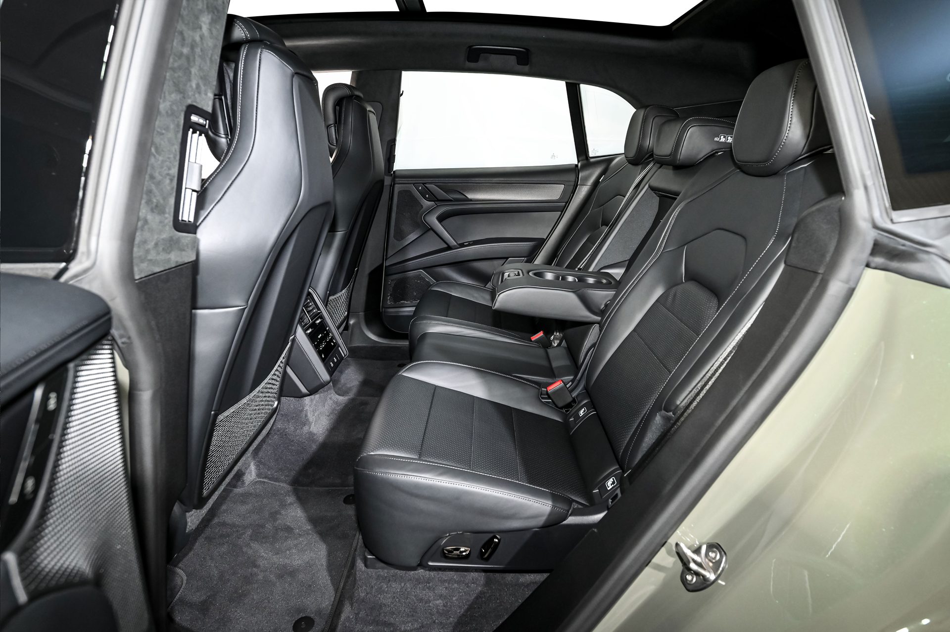 รูปภาพ ปอร์เช่ Porsche Cayenne Electric ปี 2026