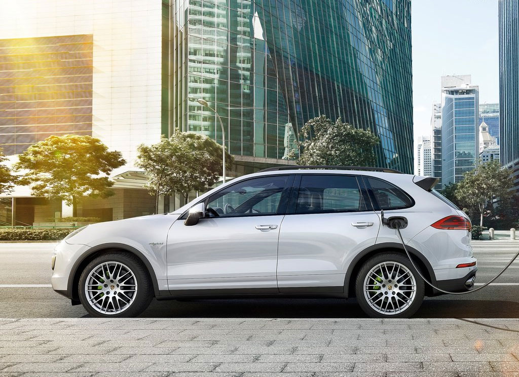 Porsche Cayenne Turbo S E-Hybrid ปอร์เช่ คาเยน ปี 2014 : ภาพที่ 3